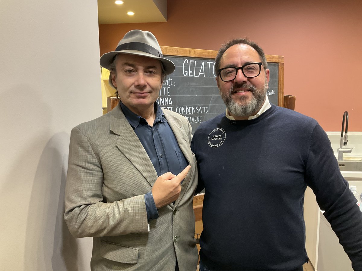 EdoardoArpaia's tweet photo. Alberto Marchetti ha presentato i nuovi gusti di gelato che celebrano l’autunno: uva fragola e robiola di Cocconato. Oltre a due golose novità: Zabasù e Panna Cotta.
https://t.co/7Di1LbPHbO
#albertomarchetti #albertomarchettigelaterie #gelati #gelateria #torino #turin https://t.co/J0EceY2rPA