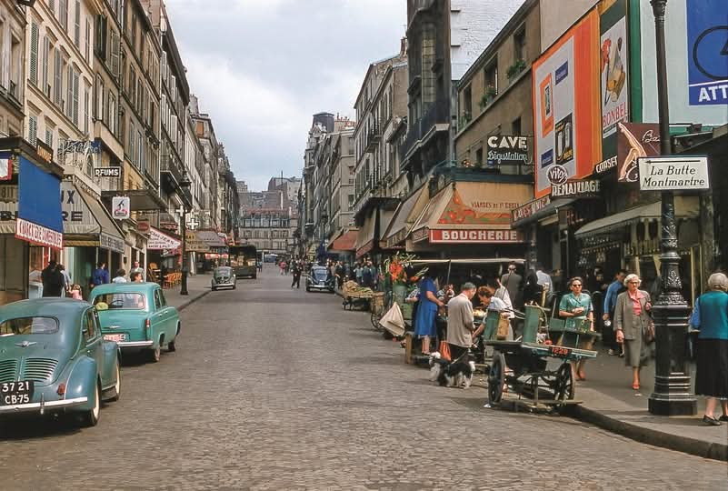 Rue Lepic. 
1950. Paris 18e