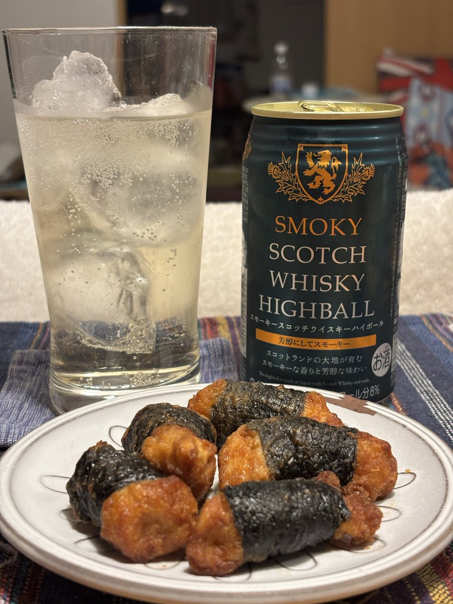 tomozoblog55's tweet image. 今週もお疲れ様のSSWH！やっぱり旨い！思っより高い🤣お供は海苔巻きチキン♪冷凍庫にあると助かる〜。1週間お疲れ様でございます♪明日は寒いみたい😨体調崩さないようにですね！それでは今日も乾杯です🍻
#晩酌　#Twitter晩酌部　#SSWH