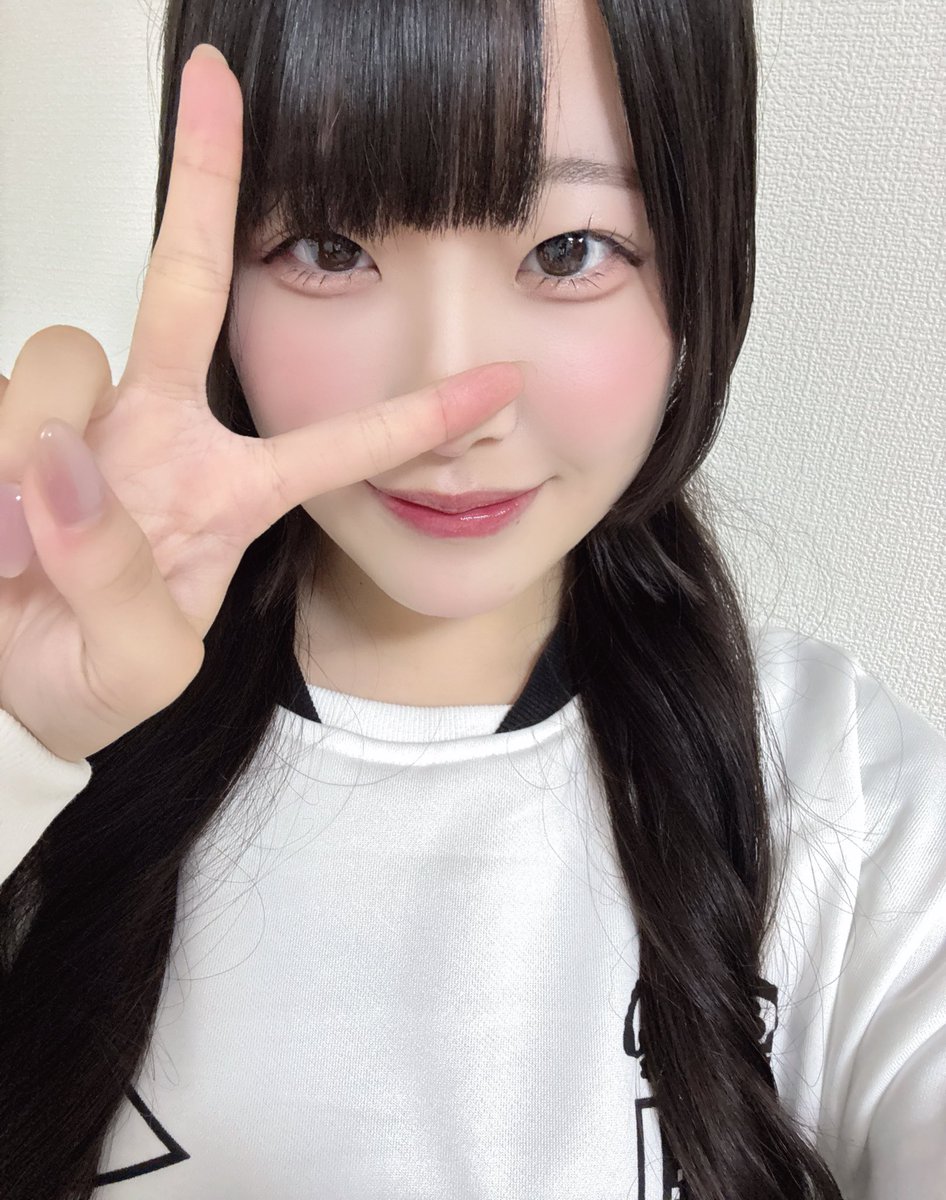 wieee_yuna's tweet image. WALLOP ENTERTAINMENTに所属させていただきます、羽澄ゆな（はすみ ゆな）です!!

2025.11.23にステージデビューします🎶

🍓高校生3年生17歳

🍓愛媛出身🍊

🍓1月4日の冬生まれ⛄️

🍓3兄妹の長女👧🏻👧🏻👦🏻

🍓INTP ( 論理学者 !! )

🍓美味しいもの食べるのが好き&amp;gt;&amp;lt;♪

#wieee #WALLOP