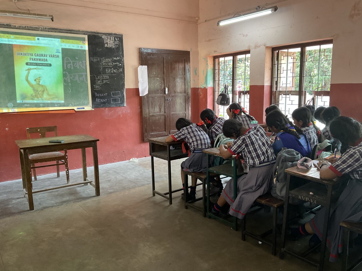 kvno1palakkad's tweet image. Words have power — the power to celebrate our roots!
On the occasion of Janjatiya Gaurav Diwas, young minds came together for an inspiring Essay Writing Competition highlighting the valor and traditions of India’s tribal heroes.#essaywriting @KVS_HQ
