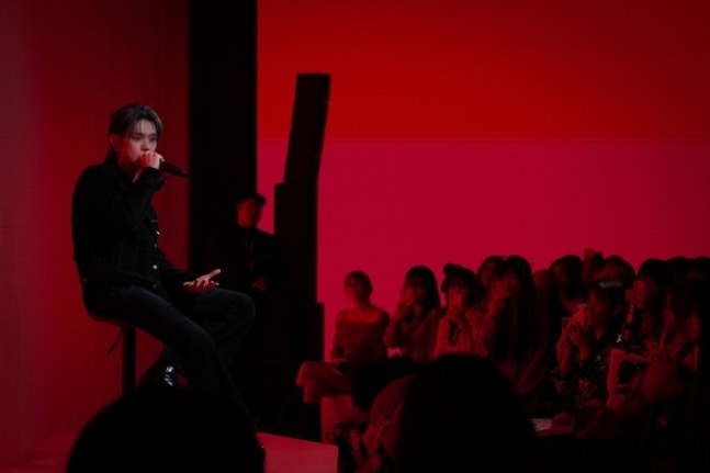 注目】TXT ヨンジュン、リスニングパーティー開催🎧 🔻1stソロアルバム