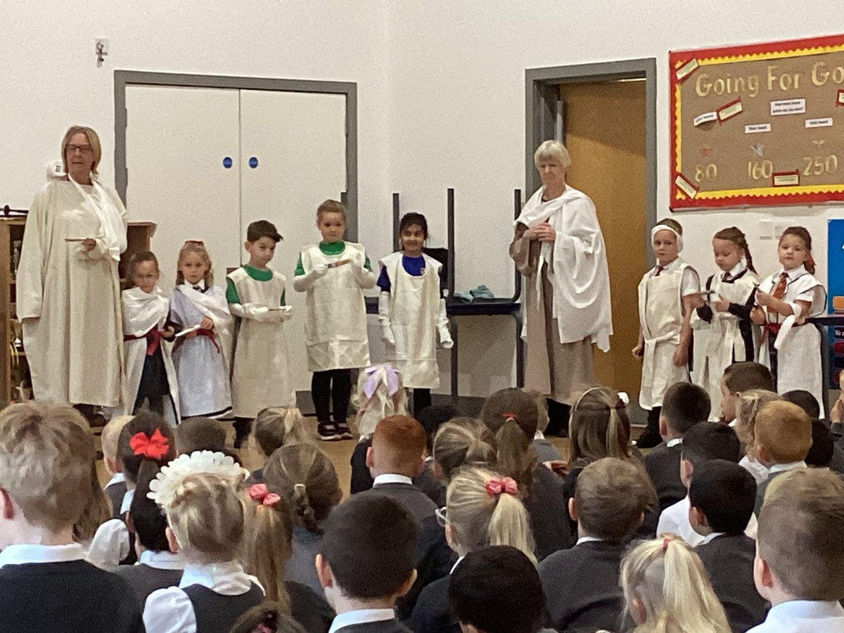 MapleTree_GSP's tweet image. We had another fabulous visit from our friends at St Mary’s church in our Open the Book assembly this morning. We learned about the bible story when Jesus helped 10 people with leprosy.
#greatsankeyre
