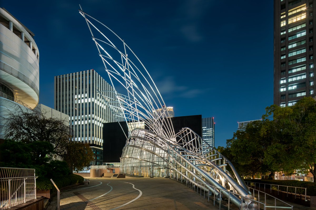 当館は明日（12/28）から1/5（月）まで休館いたします。本年も国立国際美術館にご来館いただき、ありがとうございました。来年もどうぞよろしくお願いいたします。
The National Museum of Art, Osaka will be closed from tomorrow until January 5, 2026. Have a happy new year！