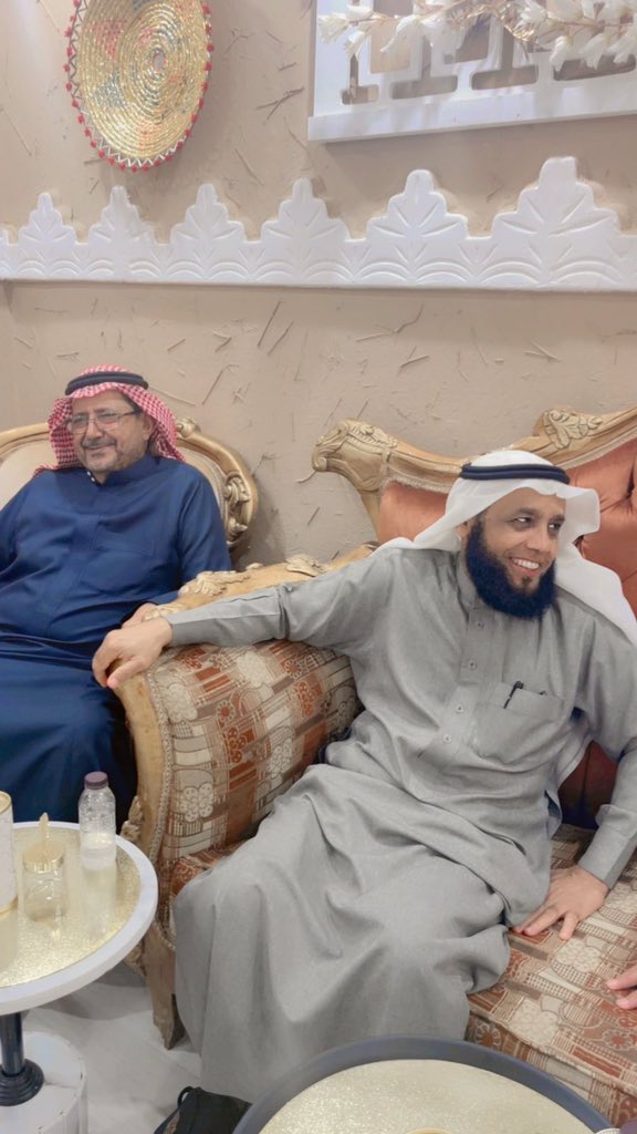تكريم الزملاء مشرفو العلوم المتقاعدون الذين عملوا في الاشراف التربوي بصبيا ، شكرا للشيخ ابراهيم كداف على استضافة هذا التكريم في هذا المكان  الجميل .