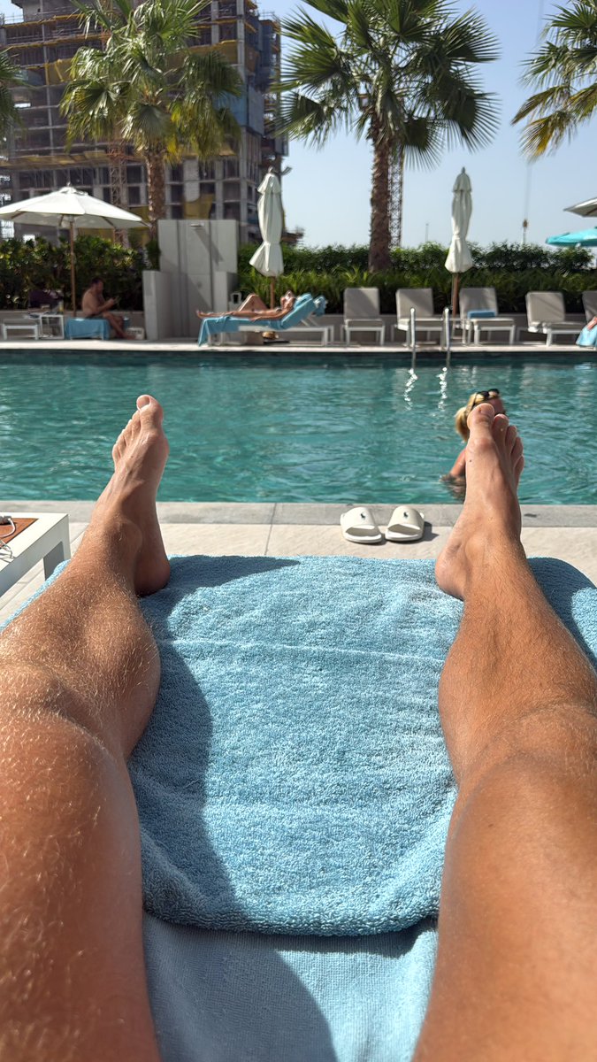 masterchad17's tweet image. Chilling it’s Friday