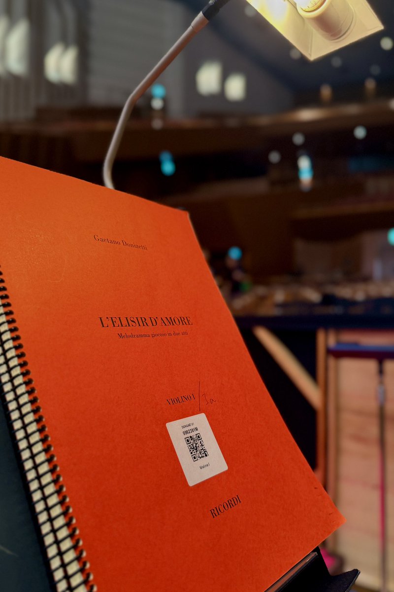 🎭💘『愛の妙薬』ゲネプロ終了💘🎭
オーケストラもキャストも、いよいよ本番モード全開🎻💫
恋とユーモアが溢れるステージに、劇場全体が“魔法の気配”に包まれています💖

リハーサルを重ねるたびに深まる音と物語。