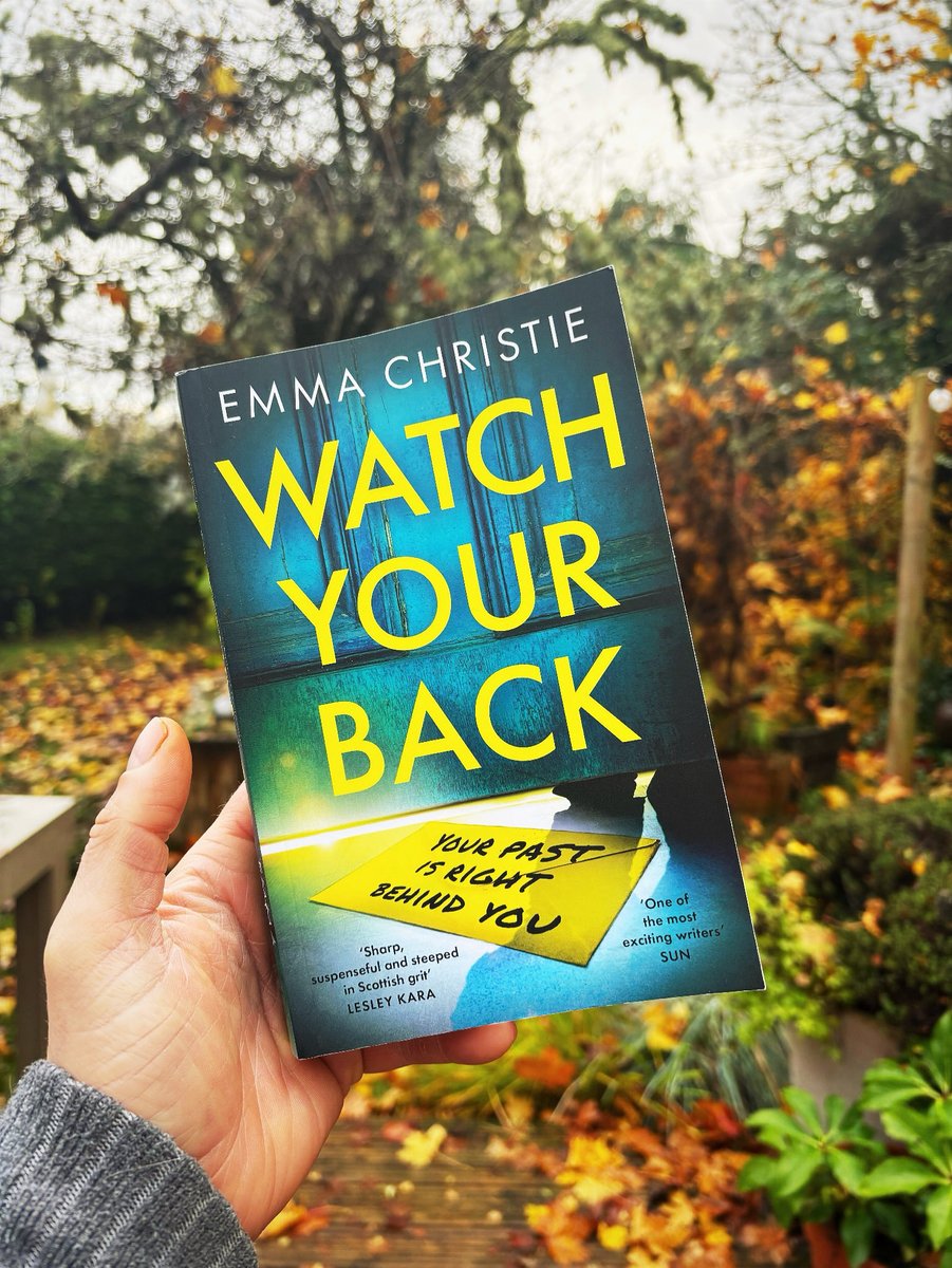 Perfect twist thriller to brighten a gloomy autumn weekend! 🍂 Watch Your Back out now from the great <a href="/theemmachristie/">EmmaChristieAuthor is #InHerShadow</a> 😀📚