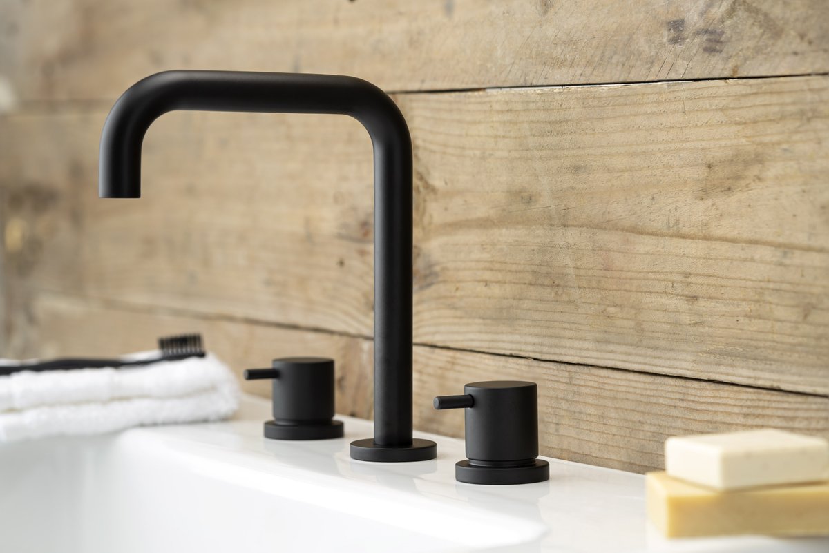 Modern circular basins, organic shaped brassware in contemporary finishes and an abundance of wood will introduce the beauty of nature in your bathroom 💦

Need some design inspo? Just visit grangedesign.com

#bathrooms #natural #neutral #biophilic #nature