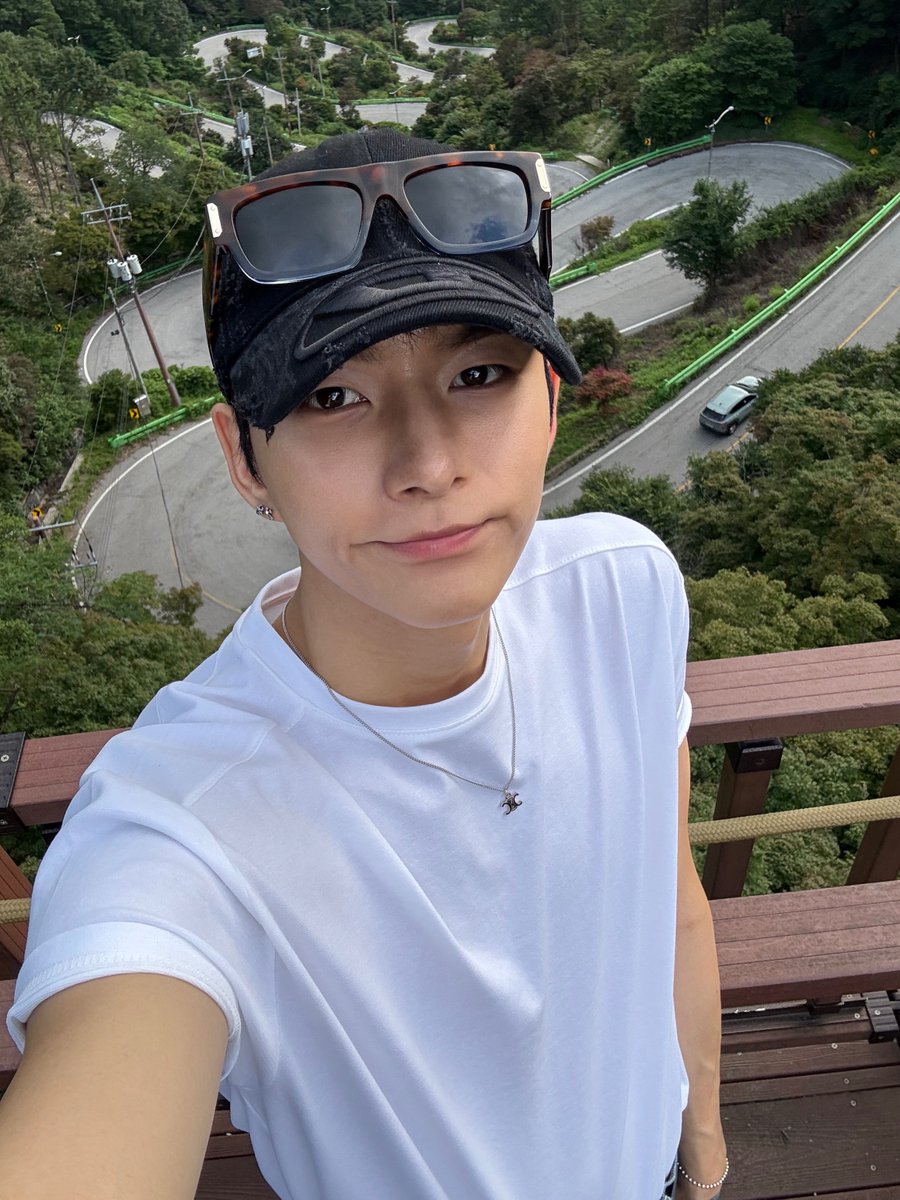 XH_official's tweet image. 대체 오드 가요? 🦊 보은 가요! 🚗