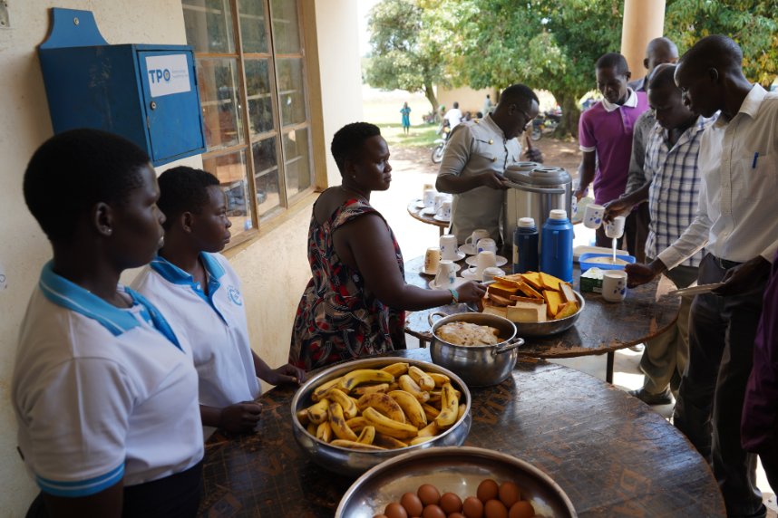 Caffppac's tweet image. The data party is on officially courtesy of @caffppac, coz what is a party without a well organised meal. In Agweng sub-county stakeholders are now set for dissemination.
#DataParty #AdolescentsInAction #FamilyPlanning