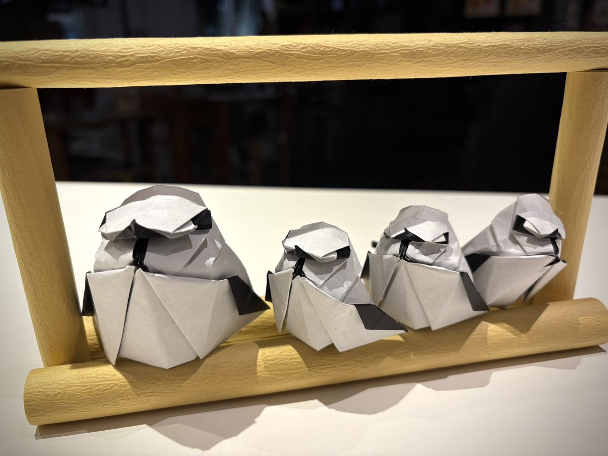 11月9日(日)はお休みさせていただきます。
またのご来店お待ちしております。