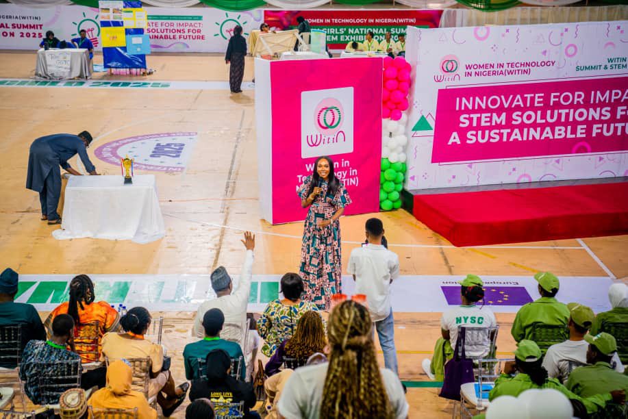 Sandie🦋 tweet media