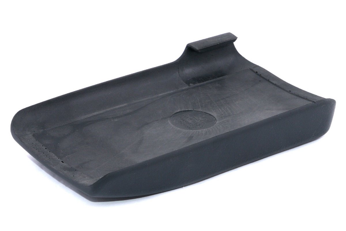 plot_p4's tweet image. 品番：NA0-0129
品名：アームレストクッション 
　　　純正センターコンソール用 NA6CE/NA8C
-------------------------------------------------------------------
通り過ぎた光が、鏡の中で揺れる。
少し疲れがにじむ身体に、
クッションがやさしく語りかける。
まだ、もう少し走ろう。と──…