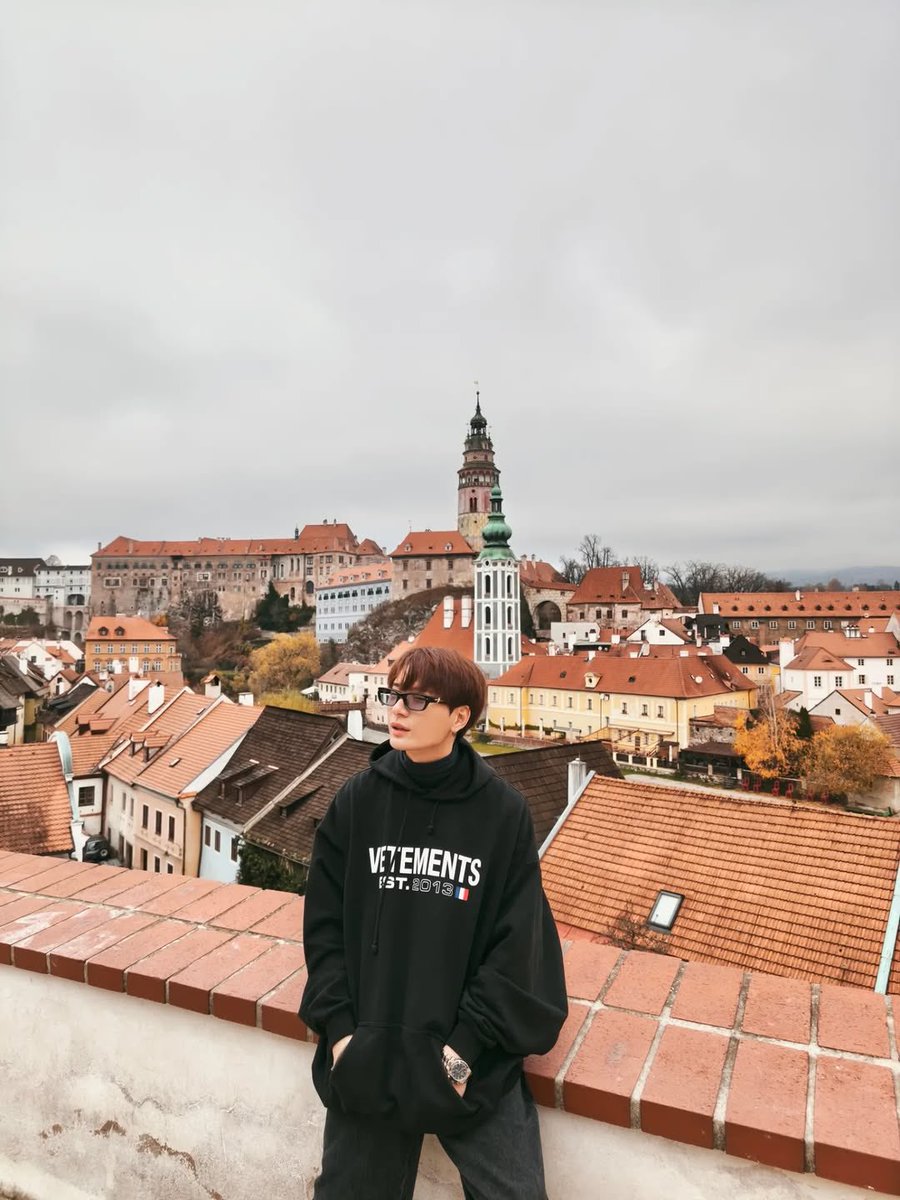 PRKristPerawat's tweet photo. 🗓️ 07.11.2025

IG : kristtps

🔗 https://t.co/B6zxApgnbd

พี่คริสถ่ายรูปลงหลายเซ็ตเลย 
ตั้งแต่เซ็ตวันเกิด เซ็ตฮาโลวีน เซ็ตเที่ยว 
ฝากไลค์ / เม้นท์ / แชร์ เป็นกำลังใจให้พี่คริสด้วยนะคะ 😊

#KristPerawat https://t.co/UQ3mWN5ERm