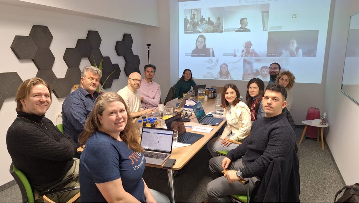 ViReal4STEM tweet media