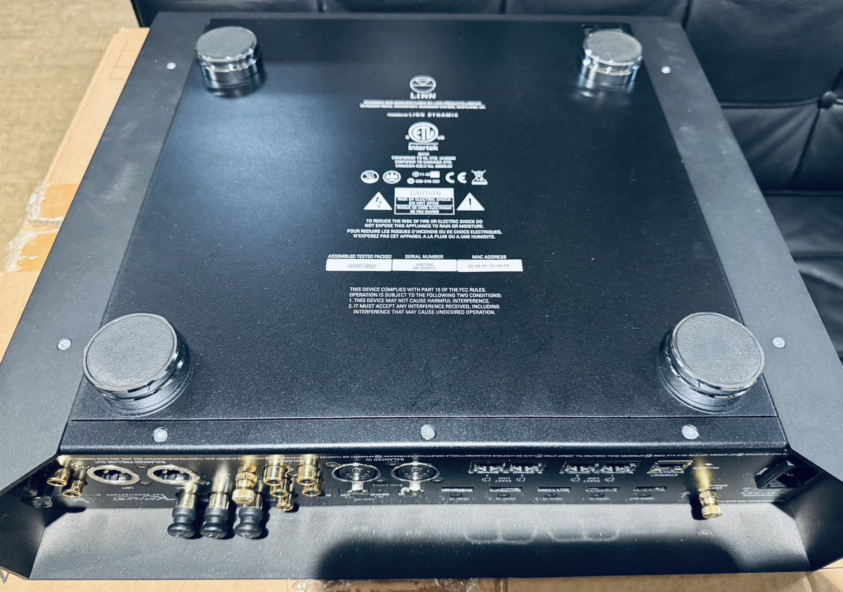 Midlandaudiox's tweet image. A great opportunity to own a @linnproducts #akuratedsm3 #dynamik streamer at a great price £1999 @midlandaudiox #belbroughton #worcestershire