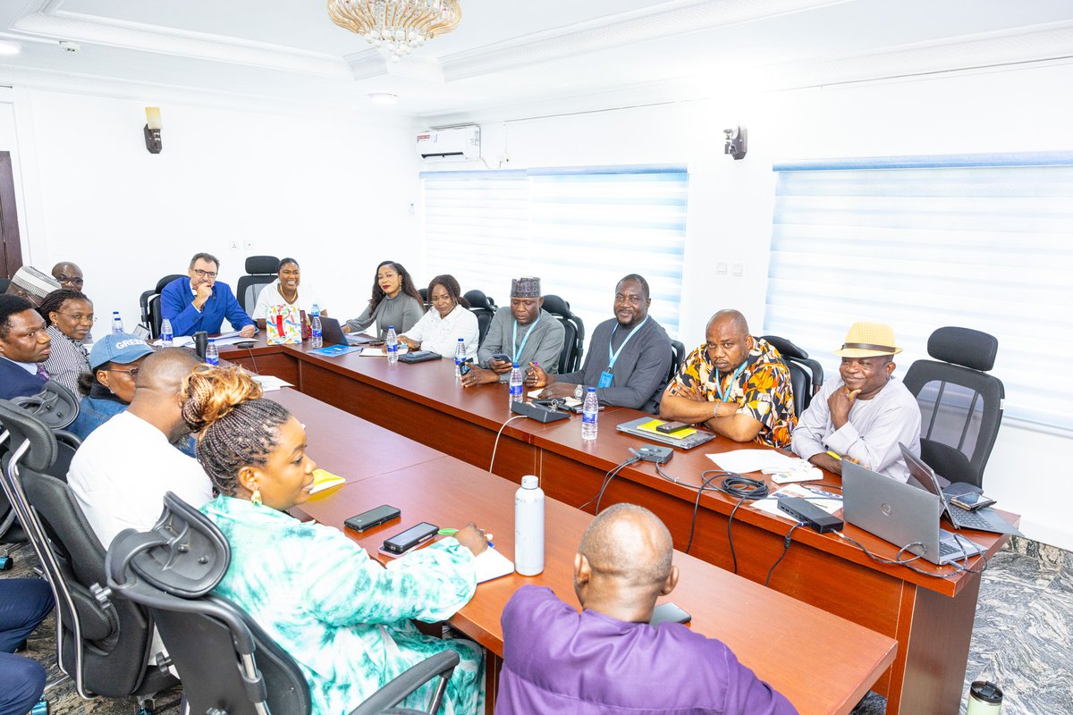 Nigeria has been polio-free since 2020—but sustaining this victory requires constant vigilance and significant efforts

The new WHO Representative and Head of Mission to Nigeria <a href="/DrPavelUrsu/">Dr Pavel Ursu</a> joined colleagues from the Polio Eradication Programme, Emergency Preparedness clusters