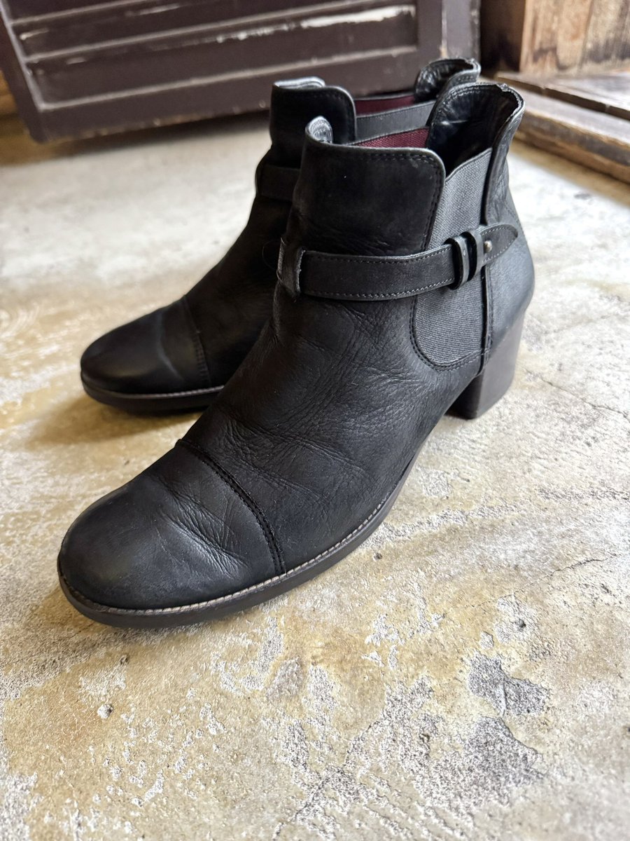 lightcave_alice's tweet image. デザイン サイドゴアブーツ