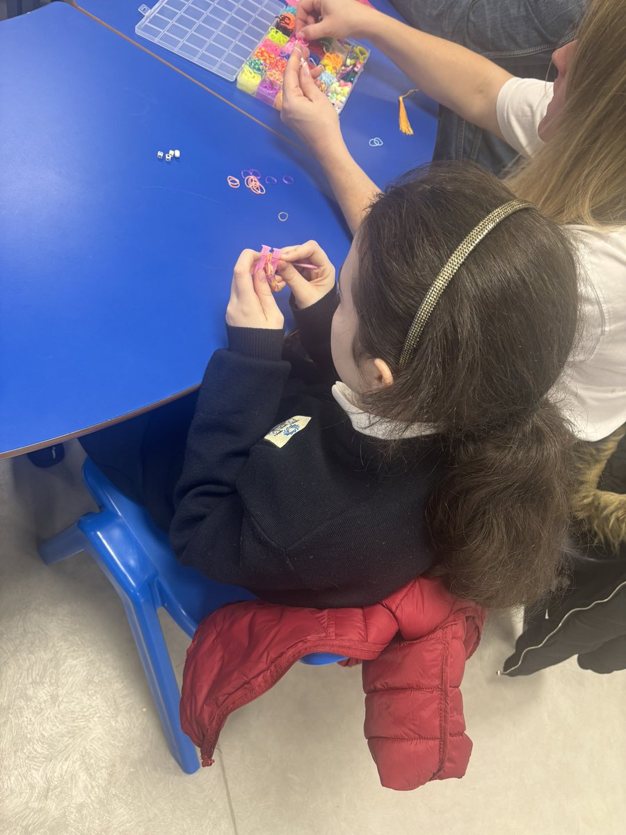 Pres_Terenure's tweet photo. This morning we made rainbow loom band bracelets in Sonas for Stand-Up Week. Thanks to our Ethos Ambassadors, Amber &amp; Carlyn, for organising! @CityofDublinETB 
#Care #Respect #Equality https://t.co/bIBDAoVzgC