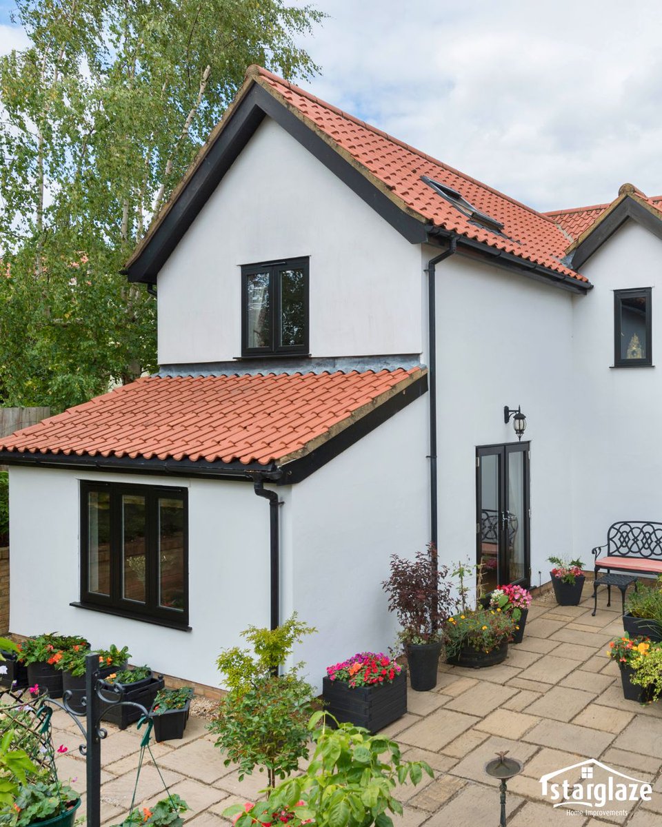 StarglazeHI's tweet image. Beautiful design meets comfort and quality 🏡
Discover how Starglaze can make your home stand out.
#Starglaze #HomeImprovements #Lincoln