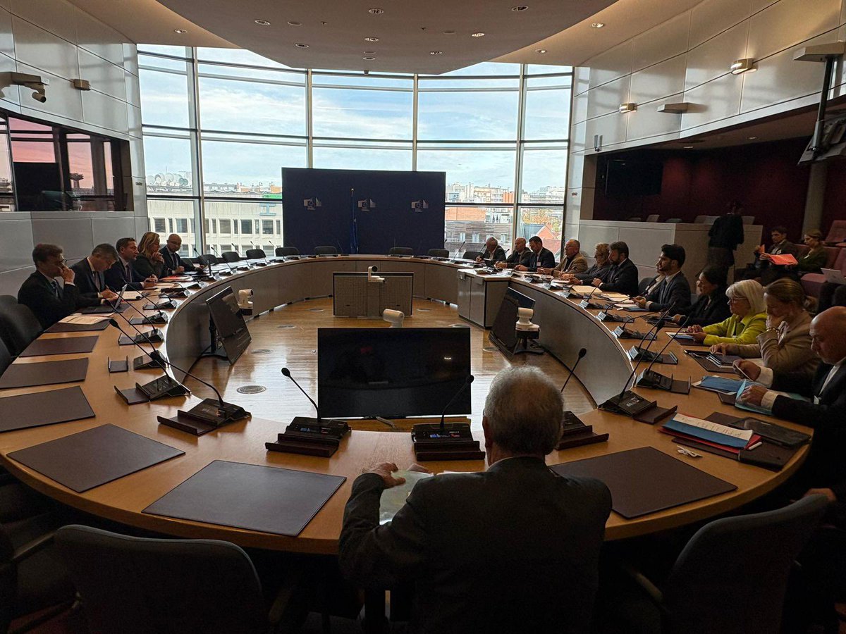 🇪🇺 Déplacement à Bruxelles avec la commission Agriculture de <a href="/Regionsdefrance/">Régions de France</a> pour porter la voix des territoires 🇫🇷

Rencontres avec le commissaire européen à l’Agriculture, le COPA &amp; les eurodéputés.
Les Régions mobilisées pour la PAC post-2027 🌾