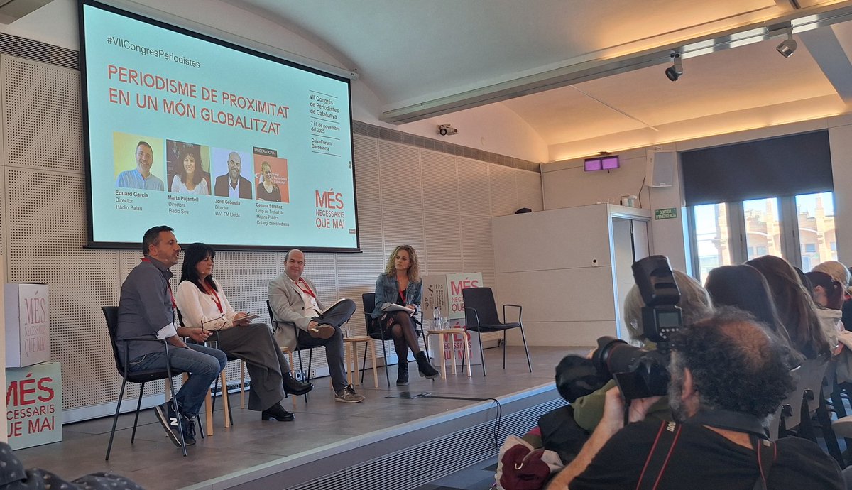 "Catalunya té una xarxa de mitjans locals única a #Europa i essencial per a garantir el dret a la informació de la comunitat".

Taula rodona amb <a href="/eduarduradio/">Eduard Garcia</a> <a href="/RadioPalau/">Ràdio Palau</a>, <a href="/MartaPujantell/">Marta Pujantell</a> <a href="/RadioSeu/">RàdioSeu</a>, <a href="/JordiSebas/">Jordi Sebastià Pla</a> <a href="/Ua1FM/">UA1 Lleida Ràdio</a> i <a href="/xemisanchez/">Gemma Sánchez Bonel</a> de <a href="/periodistes_cat/">Col·legi de Periodistes de Catalunya</a>.

#VIICongresPeriodistes