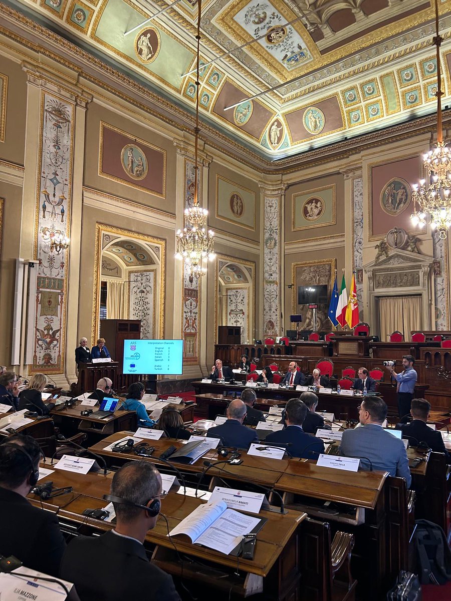 NadiaPellefigue's tweet photo. À Palerme pour la 16e plénière de l’#ARLEM, au moment où l’UE adopte le Nouveau Pacte pour la #Méditerranée
Notre message est clair : la paix, la démocratie locale et la durabilité commencent au niveau des territoires.
Les villes et régions doivent être au 💛 de la mise en œuvre https://t.co/jKYXWEY2bT