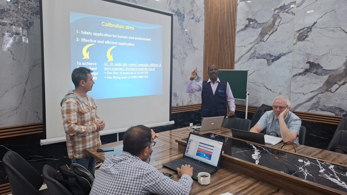 FAOinTajikistan's tweet photo. 🚜💨 A 3-day practical training on ULV sprayers concluded on 29-31 of Oct in Bokhtar, 🇹🇯!
Twenty locust control experts from SE-LCE enhanced their skills in safe and efficient spraying.

🔧📚 Combining theory and field practice for a stronger locust response!

#LocustControl #FAO https://t.co/omcMVCV0la