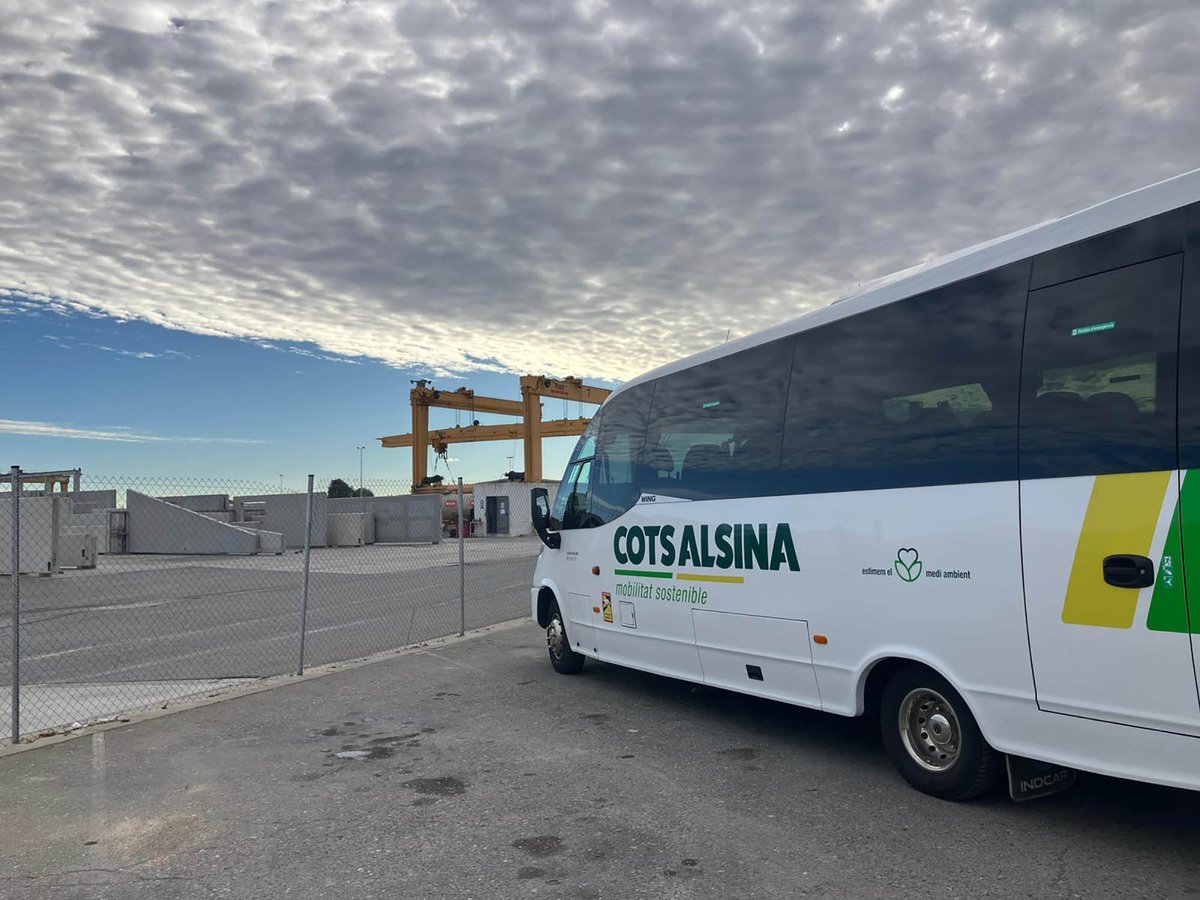 cotsalsina's tweet photo. Seguint amb les sortides organitzades per l’Escola de Sobreestants d’Obres Públiques de Tàrrega @E_sobreestants, avui us mostrem la visita realitzada a la planta que Prefabricats Pujol té a Mollerussa.
#CotsAlsina #PrefabricatsPujol #Transport #EscolaSobreestants https://t.co/tEEPXvnZYI
