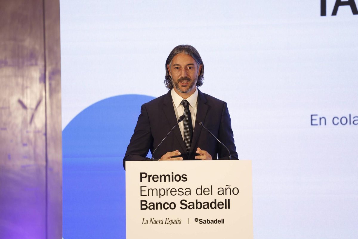 Ayer fuimos reconocidos como «Empresa más sostenible» en los premios Empresa del Año <a href="/BancoSabadell/">Banco Sabadell</a> - <a href="/lanuevaespana/">La Nueva España</a>. 

Un impulso para seguir demostrando que empresa y territorio pueden avanzar juntas. 

taxusmedioambiente.com/taxus-medio-am…