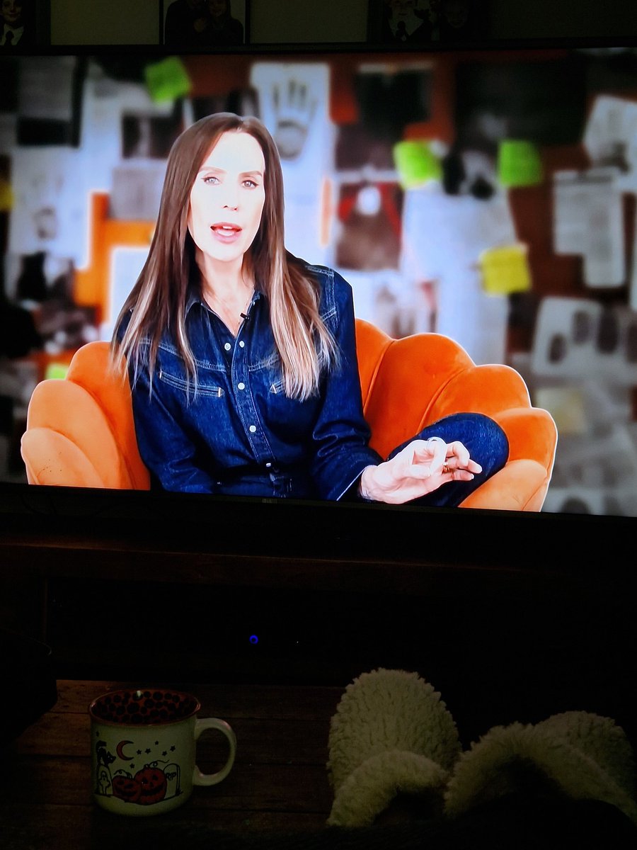 Watching my favourite true crime queen <a href="/emmakennytv/">Emma Kenny</a> 🥰 such brilliant content Em love you xxx