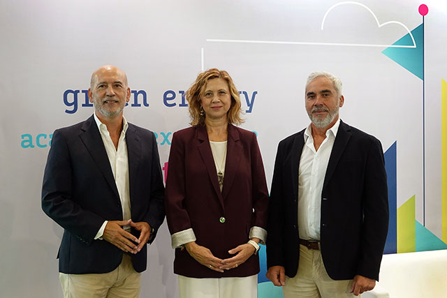 El Centro de Tecnología de la Imagen digitaliza un importante fondo fotográfico del Archivo del Ayuntamiento de Alhaurín de la Torre.
uma.es/sala-de-prensa…