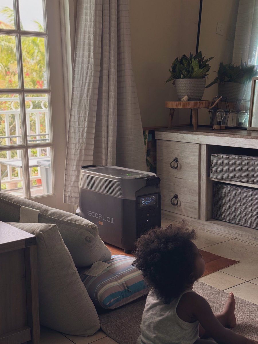 itslynky's tweet image. This portable solar generator assisted us big time! during this post Hurricane Melissa disaster phase when there was no electricity, by utilizing the sun, we were able power everything we needed in the house. Definitely gonna invest in another one. 

#EcoflowDeltaPro