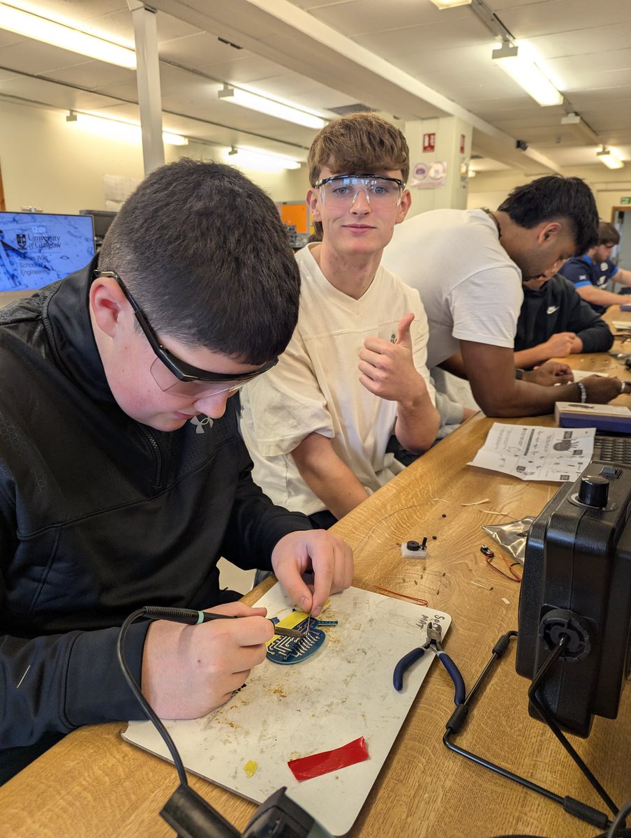 Garnock Science Department tweet media