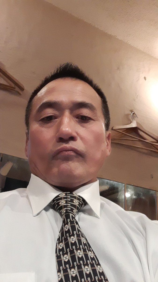 本日は、８周年パーティーの一週間前につき。正装で、皆様をお待ちしています。
チョコボールファミリー