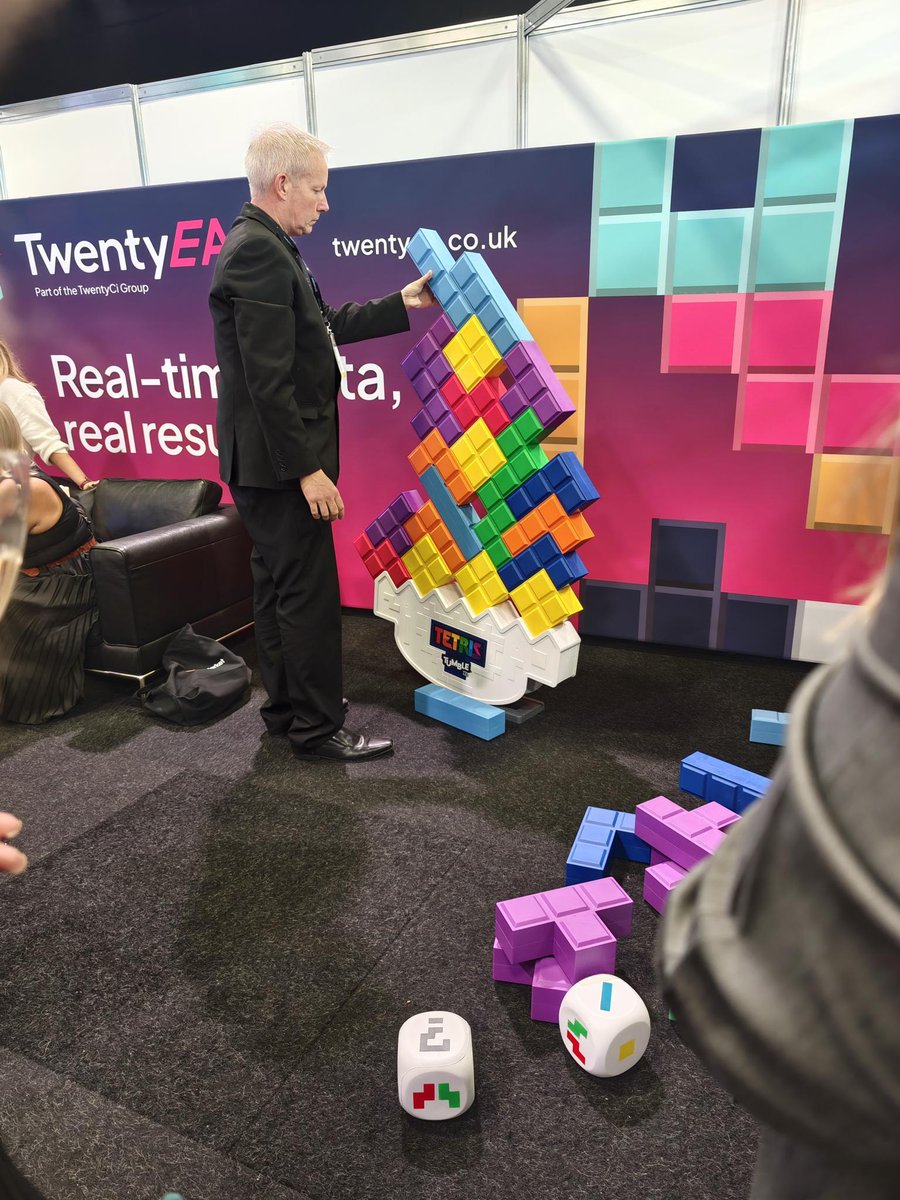 Congratulations to Andrew Fenton of Chris Davies Estate Agents for smashing our Tetris competition at the EA Masters!

Those lightning-fast reflexes and strategic block-dropping skills have earned you The White Company advent calendar. 

Well played Andrew! 🟥🟧🟦