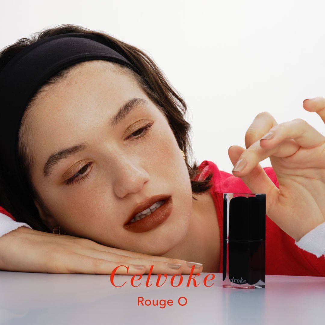 Celvoke_jp's tweet image. “この私のままで、素敵だと”

自分らしさを映す、ミューテッドグロウなリップ〈Rouge O〉。
あなたが“自分らしい”と感じる瞬間は？💬

抽選で5名様にRouge Oをプレゼント🎁
11/9まで。#Celvoke #RougeO

celvoke.com/page/Make/CV_R…