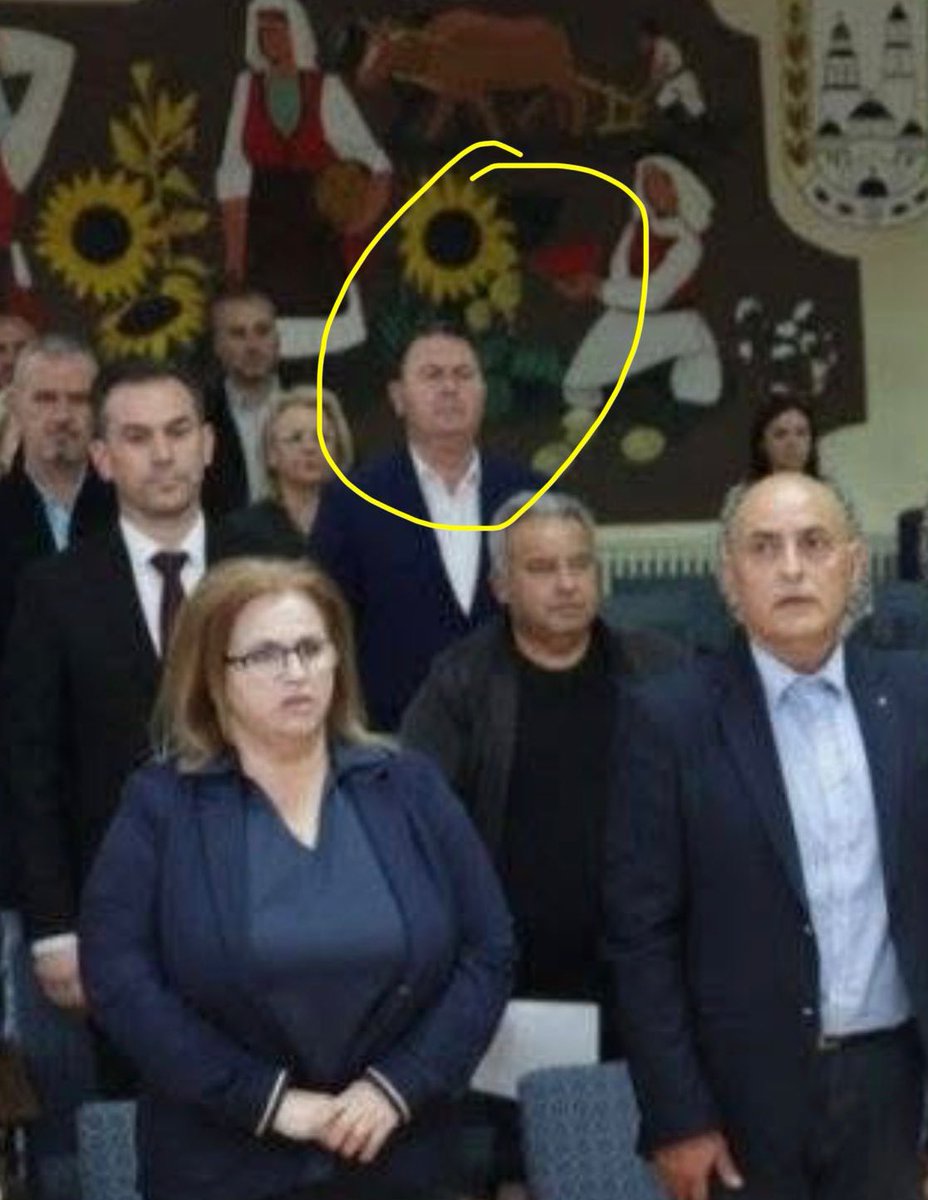 Од робусна борба против корупција на Мицкоски и Тошковски: Директорот на Платежна агенција, вчера го уапсија со бележани пари како прима мито за да потпише договор за ИПАРД проект, денеска присуствува на конститутивна седница на совет во Свети Николе.