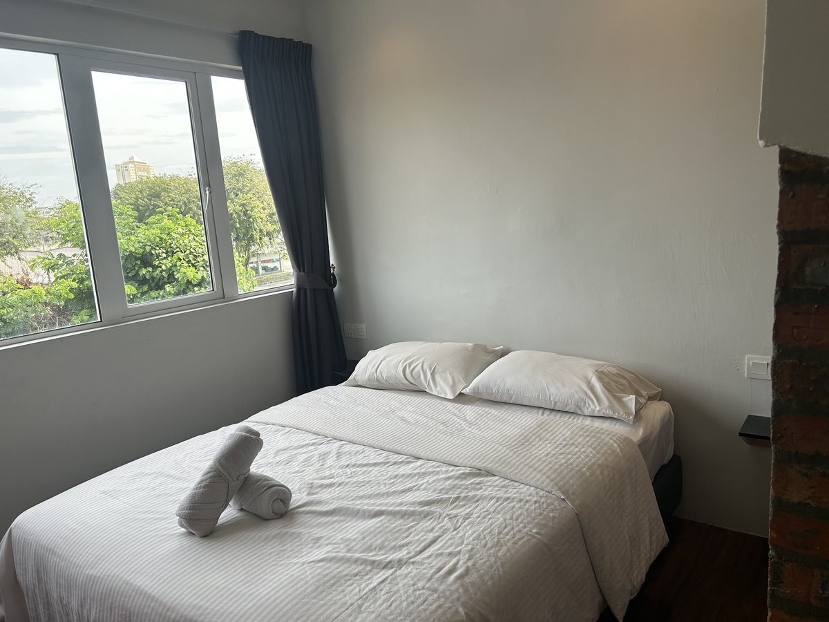 Staythcom's tweet image. #โรงแรมสุดคุ้ม Super 8 Hotel Alor Setar agoda.com/partners/partn… เป็นโรงแรมใหม่ และอยู่ใกล้กับ Aman Central และ Alor Setar Tower และใกล้กับ Kedah State Art Gallery ใจกลางเมือง Alor Setar สามารถเดินจากที่พักไปยังห้าง และร้านอาหาร คาเฟ่ ได้เลยไม่ไกลมาก #alorsetar #hotel #kedah #มาเล