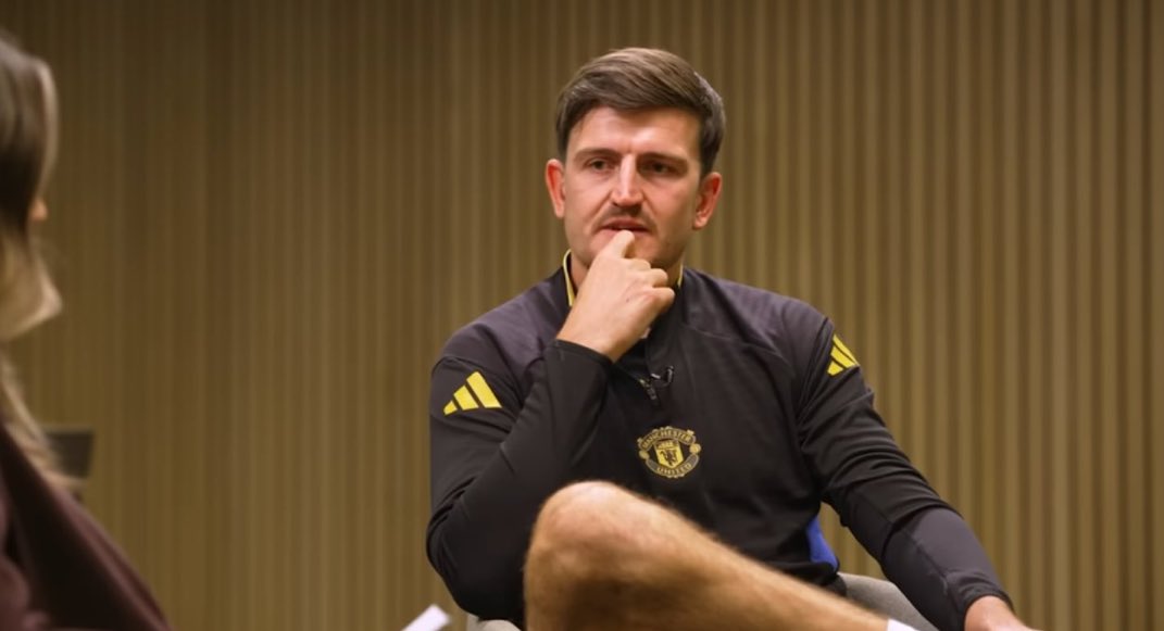 centredevils's tweet photo. 🚨🚨🎙️| Harry Maguire on the message or call that mattered most in his career:

“I received a message from David Beckham when I was going through a tough time. He had some difficult moments during his career, but also a lot of good ones, and he's a real role model, someone I admired as a child.

“I've always tried to be like David Beckham, but I ended up as a center-back. It was a long message. It was kind, very thoughtful, he explained that he'd been through a similar situation and how he'd overcome it. It was a kind message.”