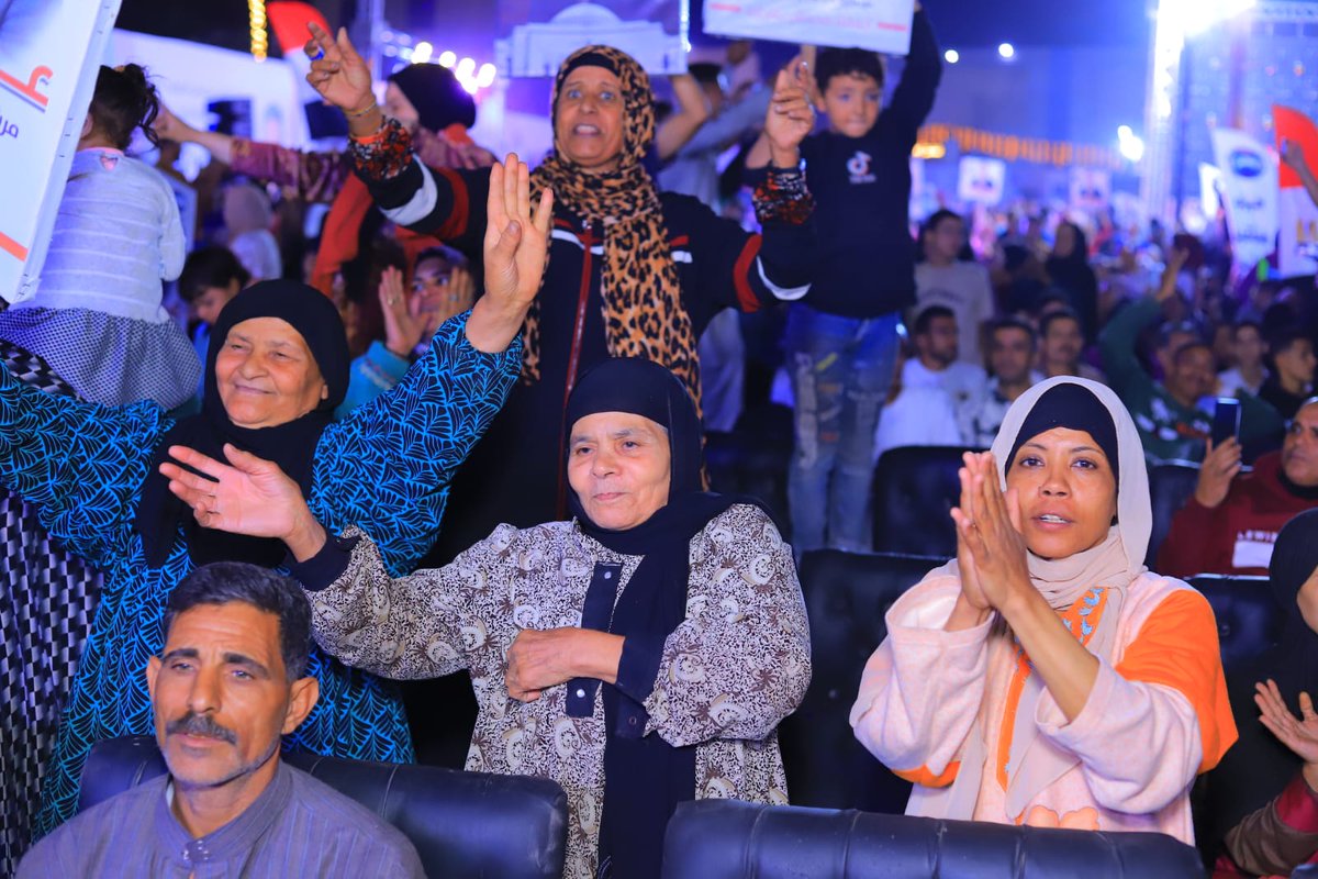 MHmd01000's tweet photo. الناس نازلة بحب.. وده سر قوتنا 💪
#مستقبل_وطن_على_ارض_القليوبية https://t.co/FH5Qz070qL