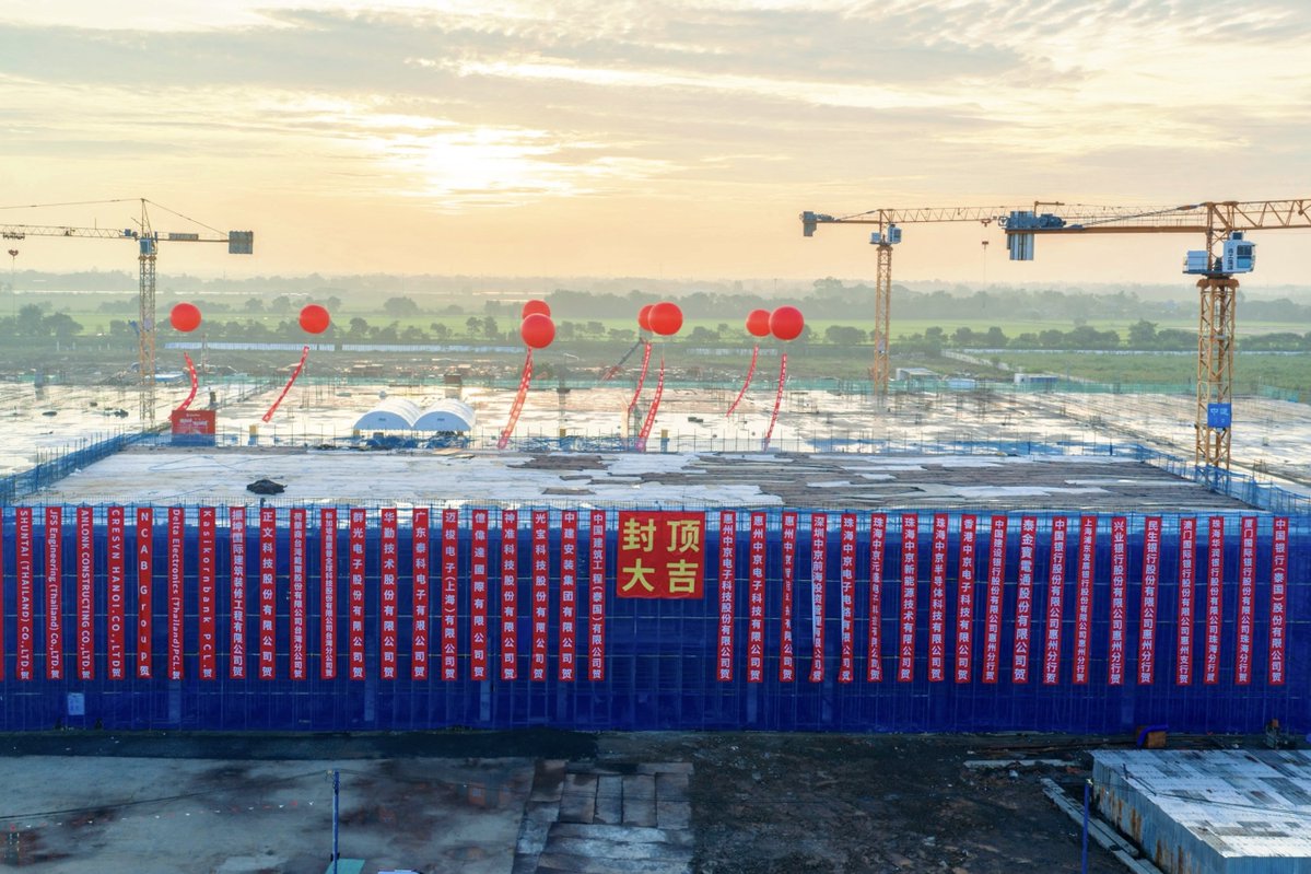 CSCECNEWS's tweet image. Recently, the main structure of CEE (THAILAND) Project, constructed by CSCEC, was successfully topped out. The construction scope includes civil works and MEP for seven individual structures, including the main plant and office building, with a total floor area of approximately…