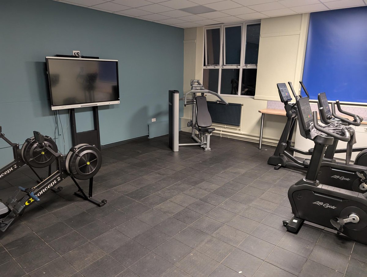 How incredible is our brand new gym!! Students have absolutely loved using the new facilities this week. Strong start to the new half term 💪🏋️‍♀️🥵 #ExcellenceForAll