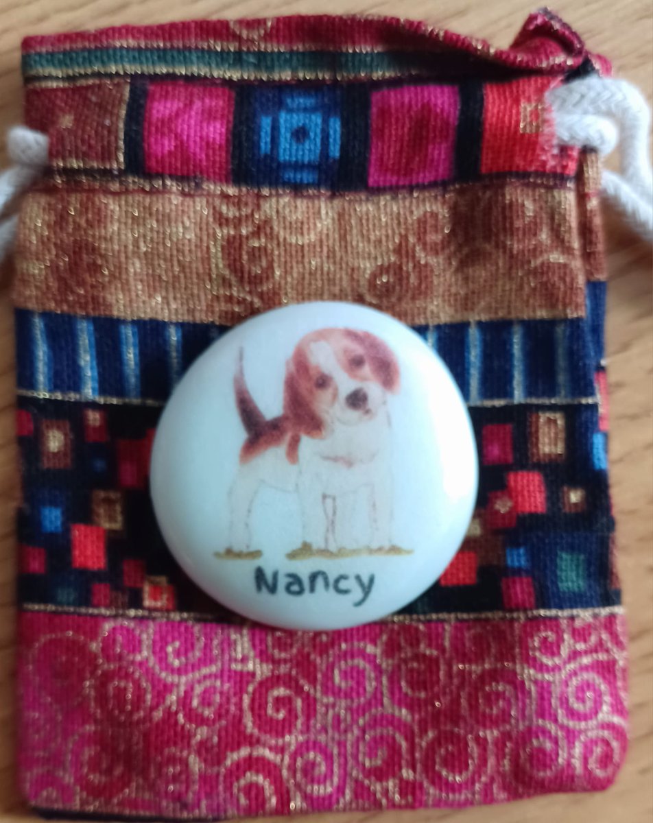 NurtureGnomes's tweet image. Children&apos;s personalised pocket pals/worry stones 💝Choose from a Gnome Buddy or something more personal. If it&apos;s not copyright I can create it, such as Nancy&apos;s pet beagle when she first started school 😊

nurturegnomes.co.uk/products/pocke…

#childrensgifts #pockethug #pebbles #giftideas