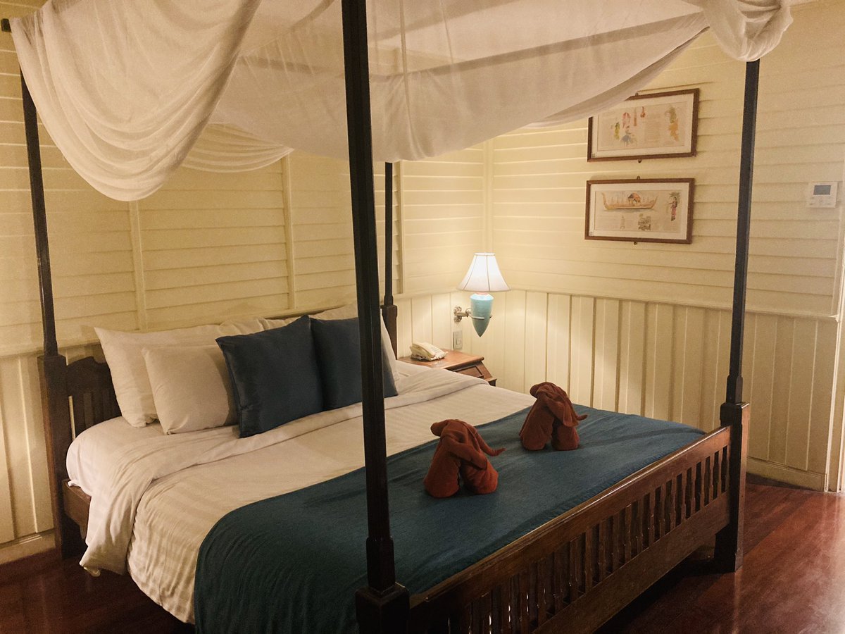 Staythcom's tweet image. #รีวิวที่พักสุดคุ้ม โรงแรม Buddy Lodge Hotel agoda.com/partners/partn… ตั้งอยู่บนถนนข้าวสาร ใกล้กับร้านแมคโดนัลด์ มีตู้เย็น ร่ม ไดร์เป่าผม #ข้าวสาร #khaosanroad #bangkok #กรุงเทพ #เที่ยวกลางคืน #thailand #ประเทศไทย