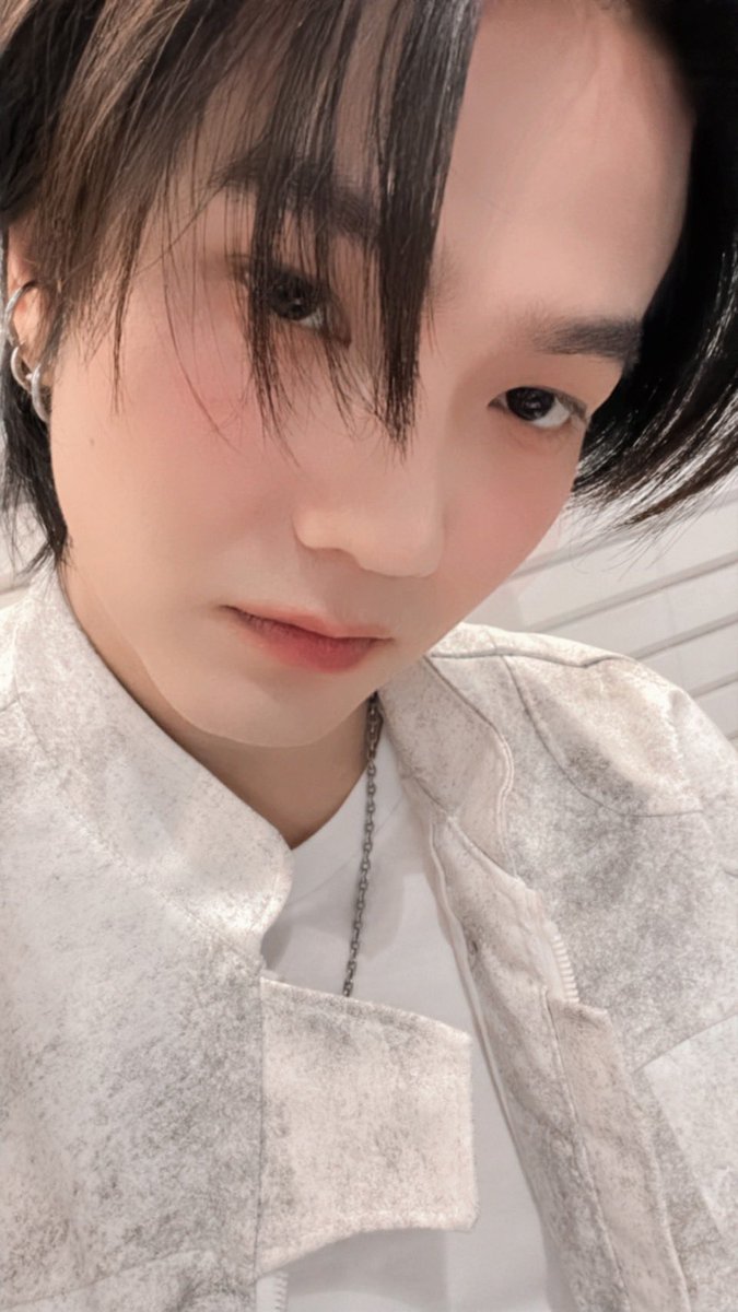 เตรียมหัวใจไว้เลย เพราะจะไปเจอกันในงาน SHINSEGAE x Central แบบใกล้มากกก 💗
คิดถึงจนอยากรีบวิ่งไปหาแล้วอะ… ขอให้ทุกคนมาหานะ จะได้มารับพลังใจจากกันและกัน 🫶

มาเจอกันนะ luve🥰

SHINSEGAE CENTRAL WITH BUILD

#SHINSEGAExCentral
#SHINSEGAEHyperGround