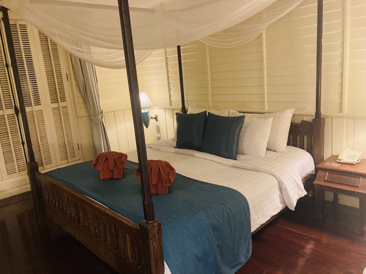 Staythcom's tweet image. #รีวิวที่พักสุดคุ้ม โรงแรม Buddy Lodge Hotel agoda.com/partners/partn… ตั้งอยู่บนถนนข้าวสาร ใกล้กับร้านแมคโดนัลด์ มีตู้เย็น ร่ม ไดร์เป่าผม #ข้าวสาร #khaosanroad #bangkok #กรุงเทพ #เที่ยวกลางคืน #thailand #ประเทศไทย