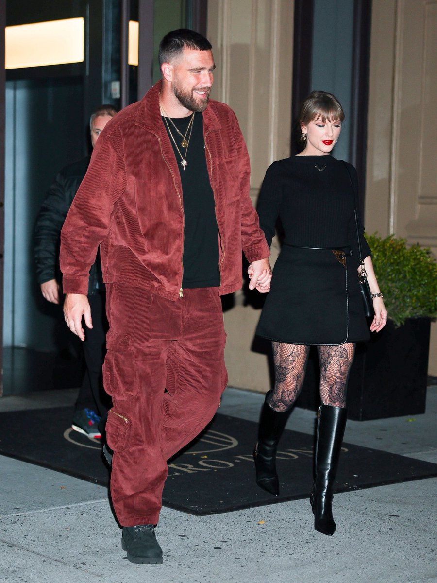 the matching outfits 

(you can't convince me that her lipstick doesn't match his red outfit)