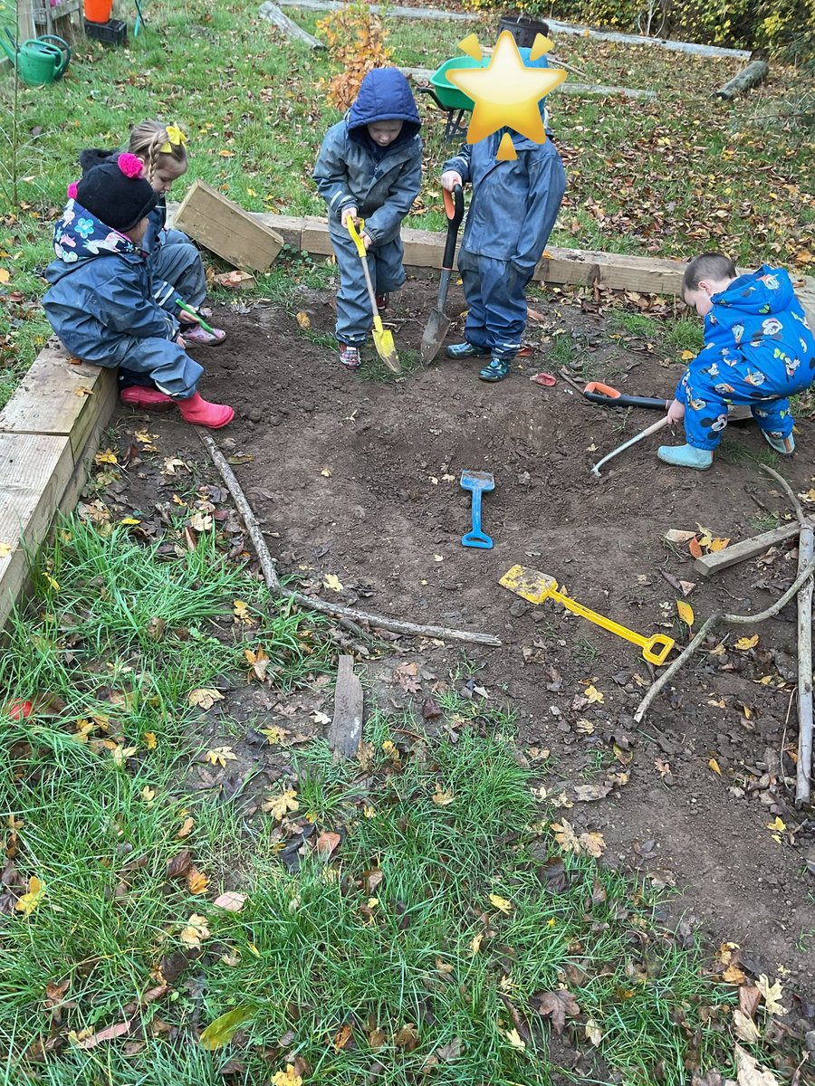 AnthonyCurton's tweet image. Reception children had a fantastic time at their first ever Forest School session today! We made mud pies, used natural materials to make kindness hearts, and played with stickman! #forestschool #NatureLearning